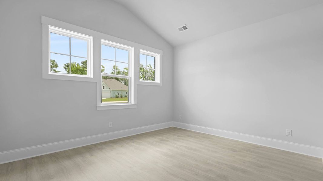 Spacious, unfurnished interior of a new home in Berkeley Bay, Ridgeville (Image 29).