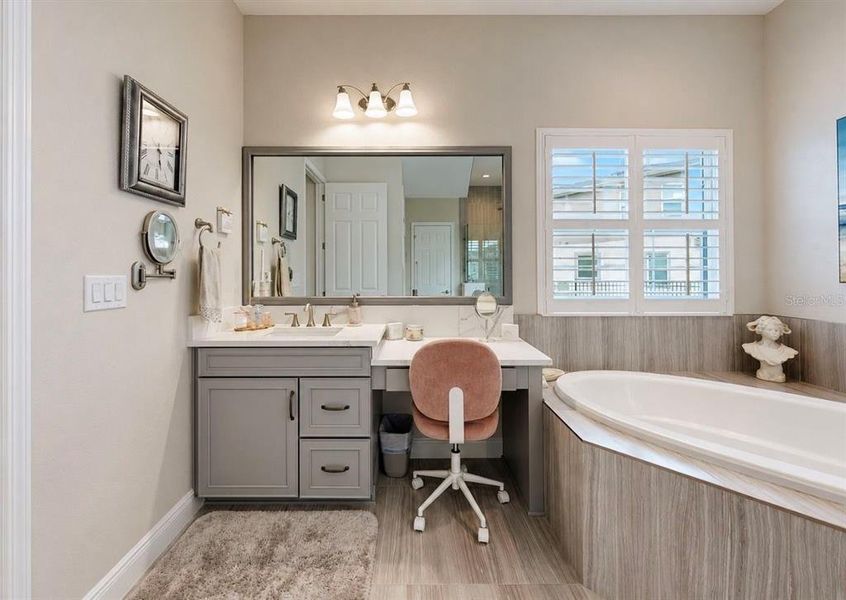 Furnished interior view inside a new home in , Apollo Beach (Image 44).