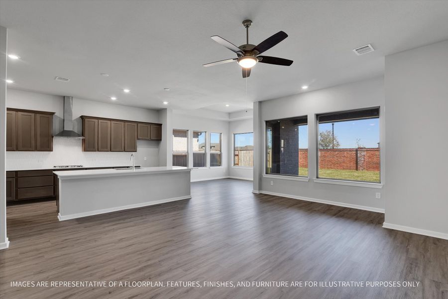 Spacious, unfurnished interior of a new home in Sunterra 50s, Katy (Image 25).