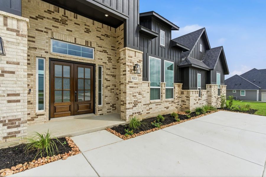 Exterior details and patio area of a home in Regency Ranch, Marion (Image 33).