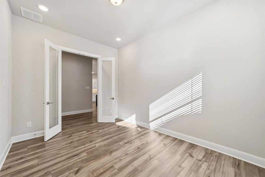 Spacious, unfurnished interior of a new home in Mantua Point Classics, Van Alstyne (Image 22). Spacious, unfurnished interior of a new home in Mantua Point Classics, Van Alstyne (Image 22).