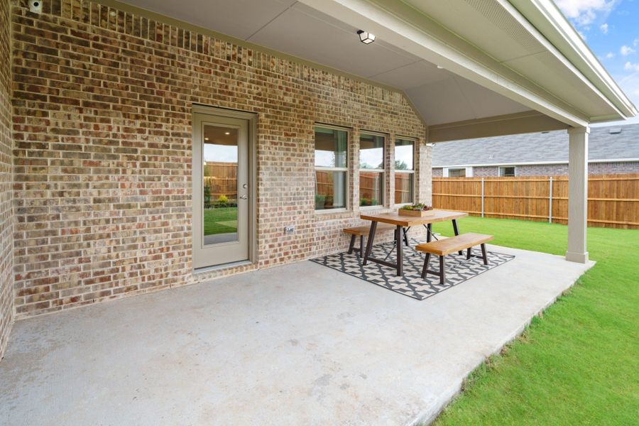 Representative exterior details of a home built from the Kirby by UnionMain Homes in Cambridge Crossing, Celina (Image 4). Representative exterior details of a home built from the Kirby by UnionMain Homes in Cambridge Crossing, Celina (Image 4).