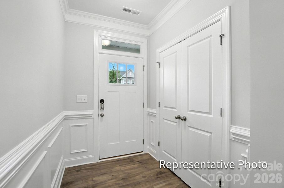 Spacious, unfurnished interior of a new home in Harrisburg Village, Harrisburg (Image 17).