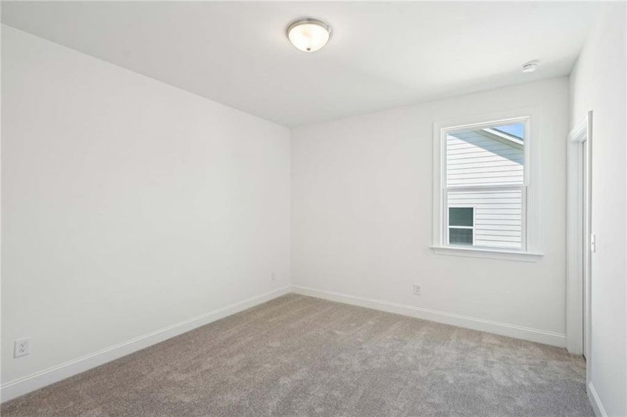 Spacious, unfurnished interior of a new home in East Harbor II at Chestatee, Dawsonville (Image 25).