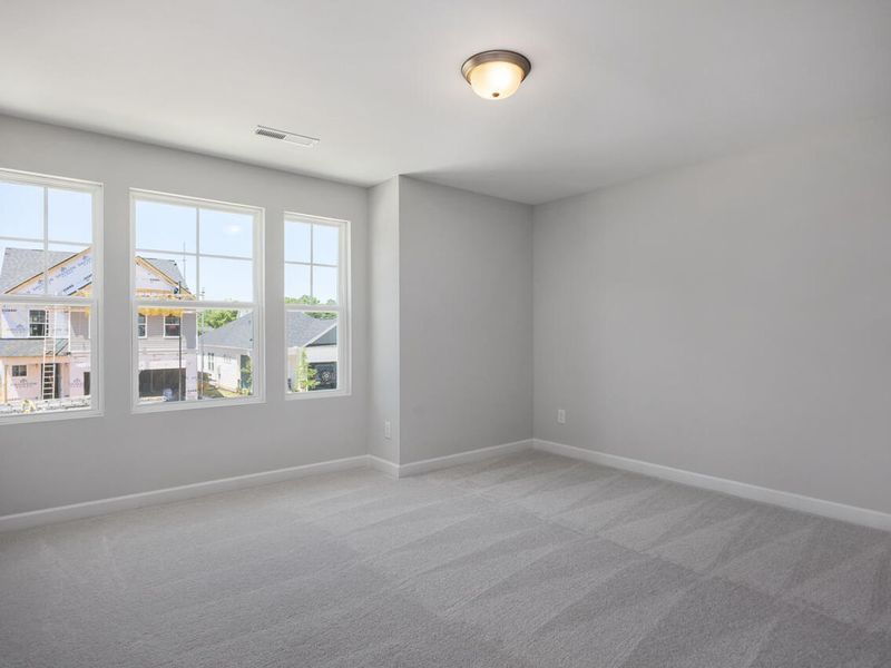 Spacious, unfurnished interior of a new home in Gregory Village, Lillington (Image 24).