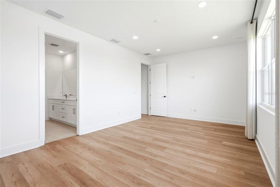 Spacious, unfurnished interior of a new home in , Seminole (Image 19). Spacious, unfurnished interior of a new home in , Seminole (Image 19).