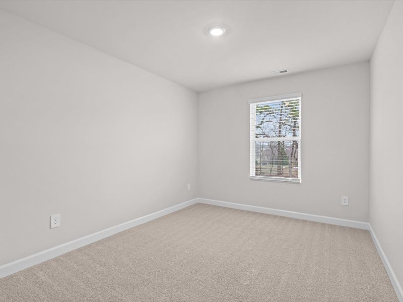 Spacious, unfurnished interior of a new home in Crossing at Abner Creek Townes, Greer (Image 15).