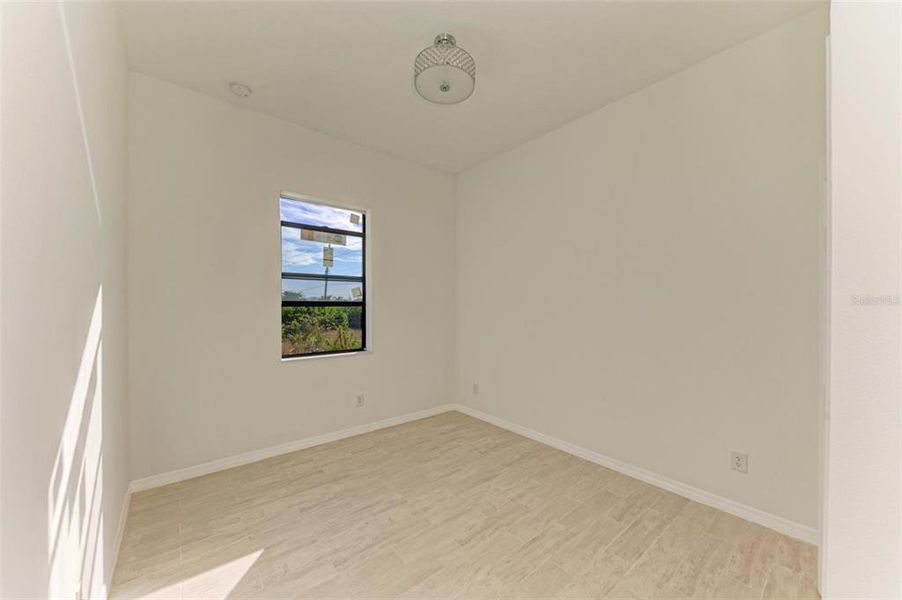 Spacious, unfurnished interior of a new home in , Port Charlotte (Image 17).