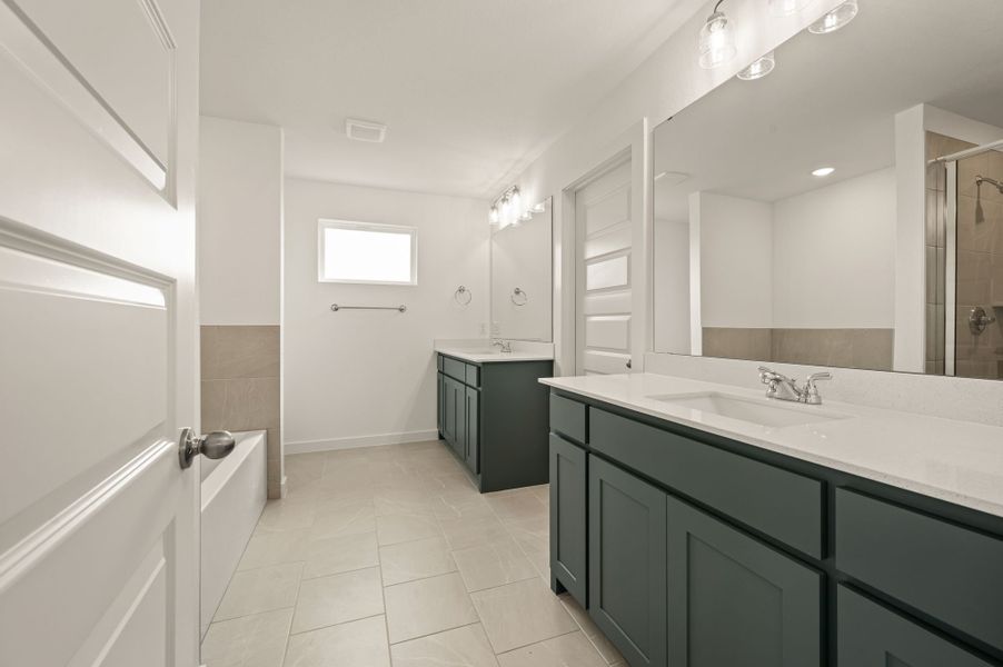 Furnished interior view inside a new home in Gatlin Ranch, Springtown (Image 10).