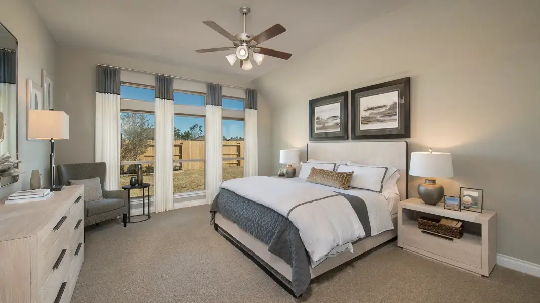 Representative furnished interior of a home built from the 2935W by Perry Homes in Briarley, Montgomery (Image 15).