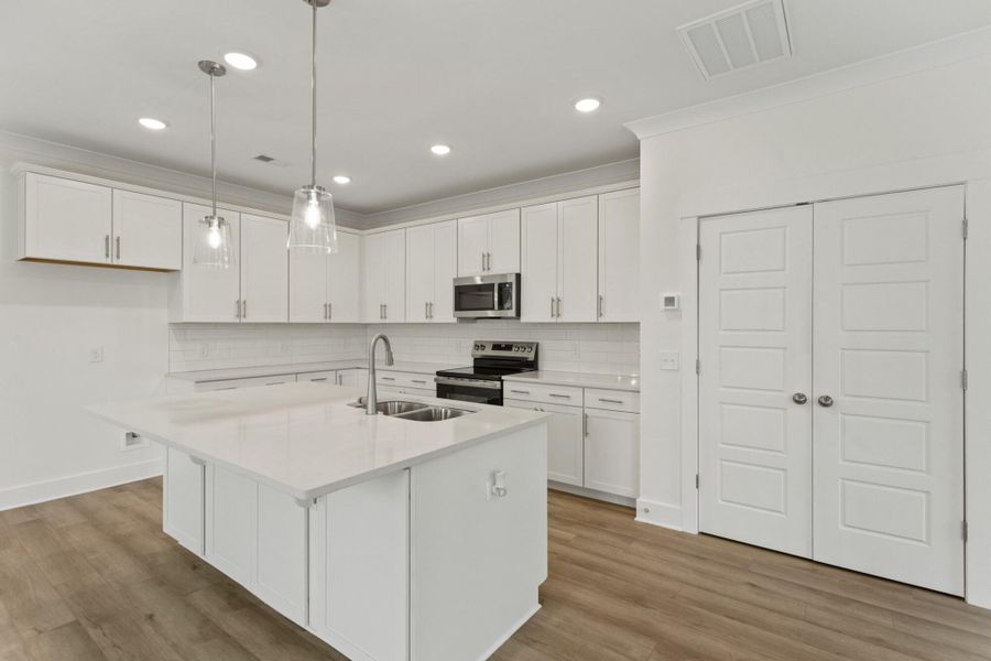 Furnished interior view inside a new home in Greenrich Mill, Simpsonville (Image 5).