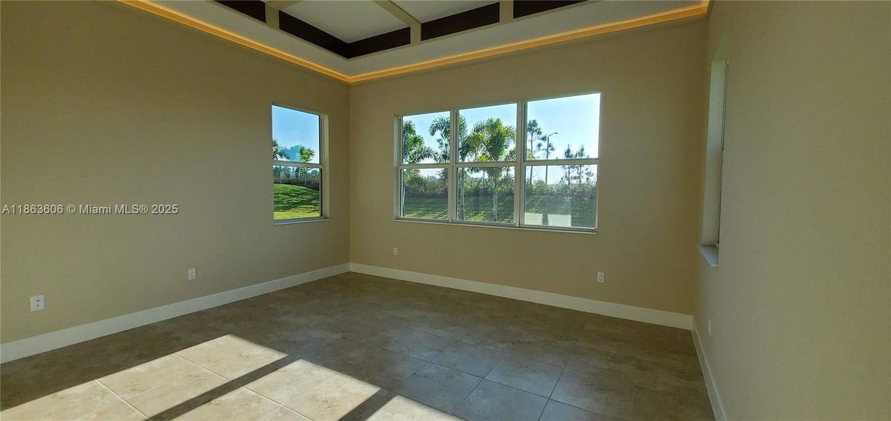 Spacious, unfurnished interior of a new home in , Westlake (Image 16).