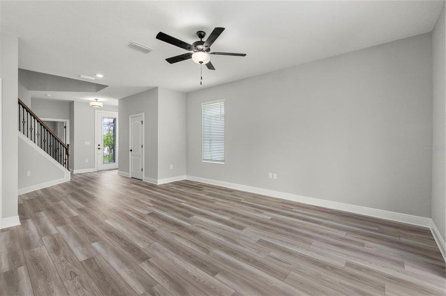 Spacious, unfurnished interior of a new home in , Kissimmee (Image 7).