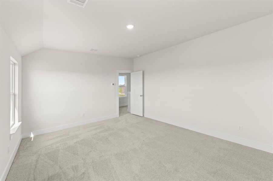 21. 2406 Stonebriar - Bath (2)