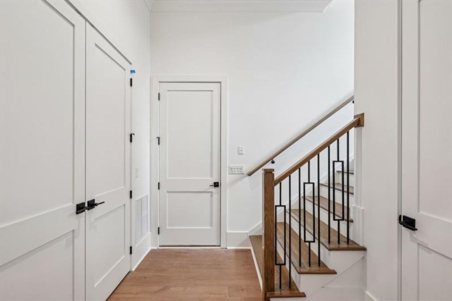 Spacious, unfurnished interior of a new home in , Atlanta (Image 43).