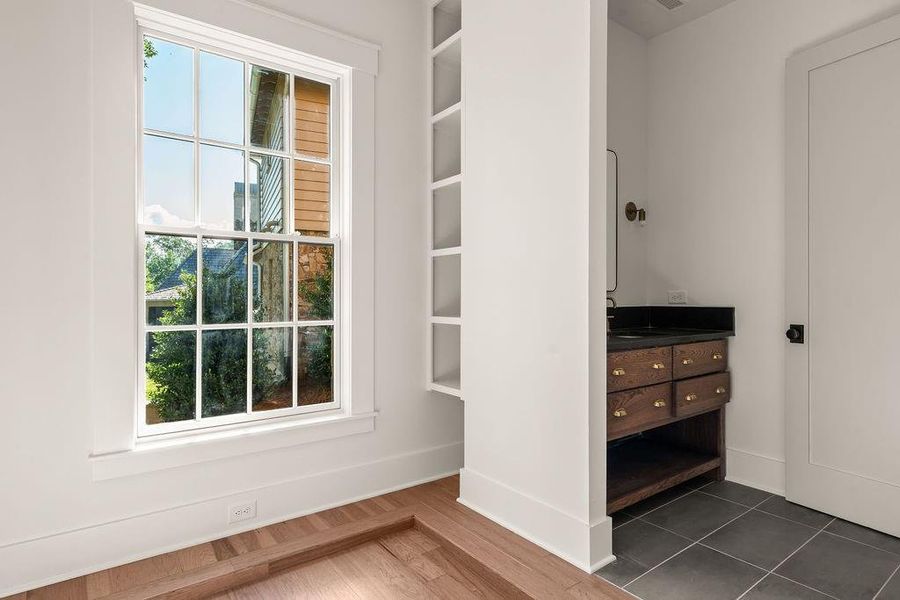 Image 71 of a home in .