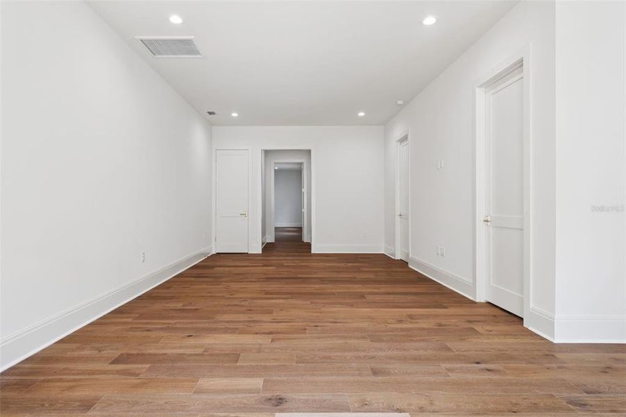 Spacious, unfurnished interior of a new home in , Tampa (Image 51). Spacious, unfurnished interior of a new home in , Tampa (Image 51).
