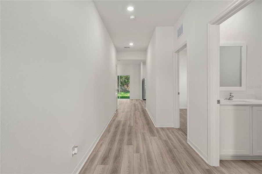 Image 19 of a home in Poinciana.