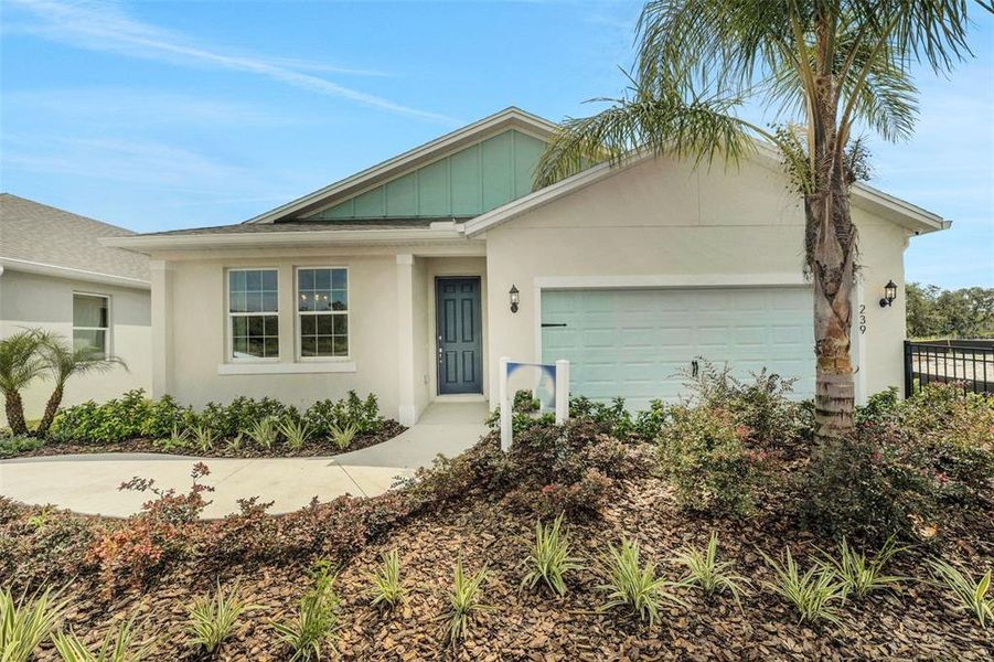 Exterior details and patio area of a home in Willowbrook North, Winter Haven (Image 20).