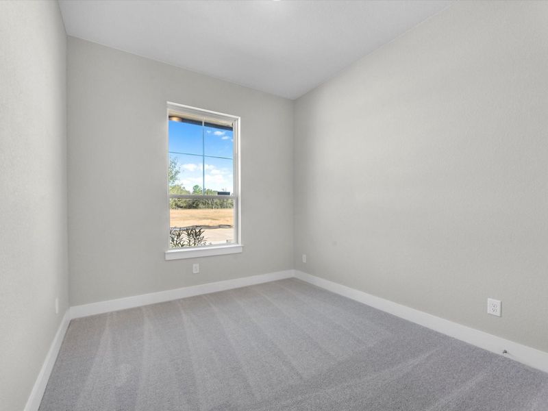Spacious, unfurnished interior of a new home in Garden Glen at Clopton Farms, Montgomery (Image 14).