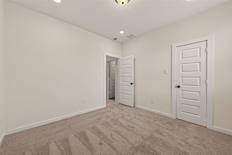 Spacious, unfurnished interior of a new home in Foxtail Palms, Manvel (Image 47). Spacious, unfurnished interior of a new home in Foxtail Palms, Manvel (Image 47).