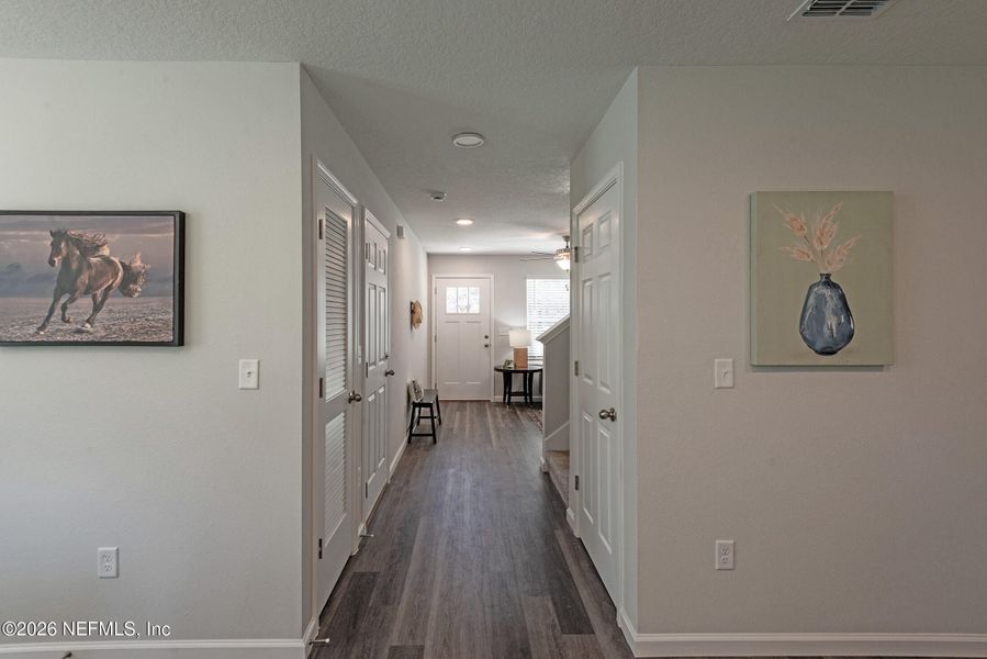Spacious, unfurnished interior of a new home in , Jacksonville (Image 20).