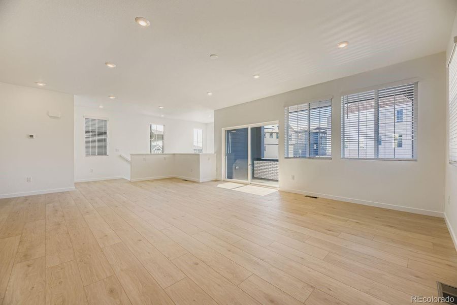 Spacious, unfurnished interior of a new home in Sterling Ranch: The Skyline Collection, Littleton (Image 7). Spacious, unfurnished interior of a new home in Sterling Ranch: The Skyline Collection, Littleton (Image 7).