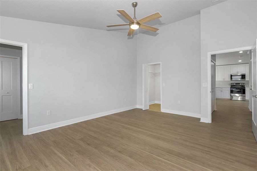 Spacious, unfurnished interior of a new home in , New Port Richey (Image 34).
