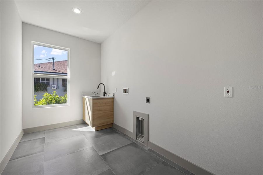 Image 58 of a home in .