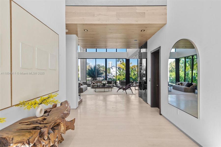 Community amenities in , Hallandale Beach (Image 26).