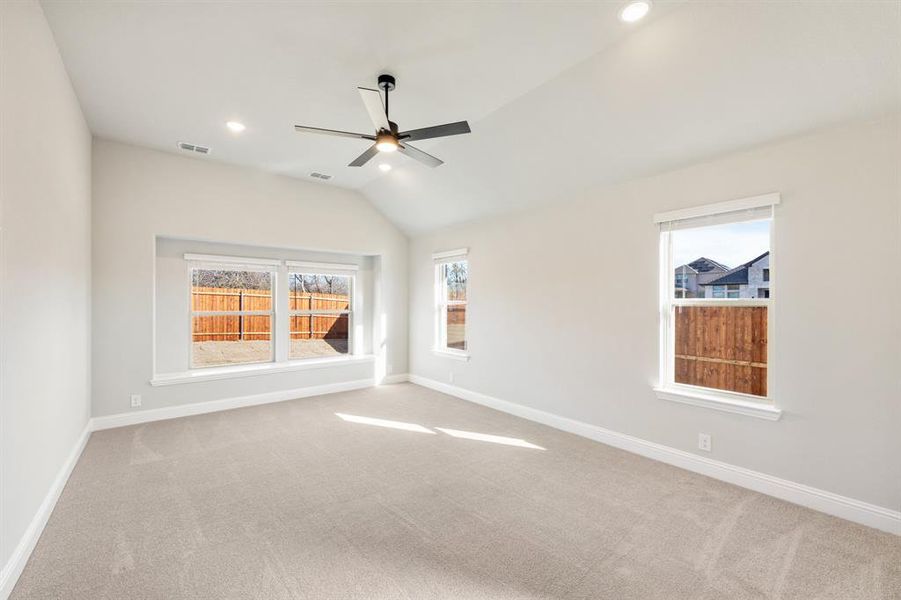 Spacious, unfurnished interior of a new home in The Grove, Midlothian (Image 27).