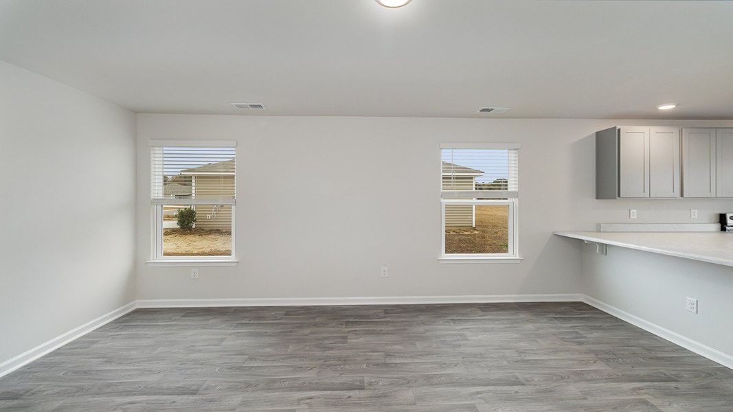 Spacious, unfurnished interior of a new home in Sandpiper Place, Myrtle Beach (Image 6).