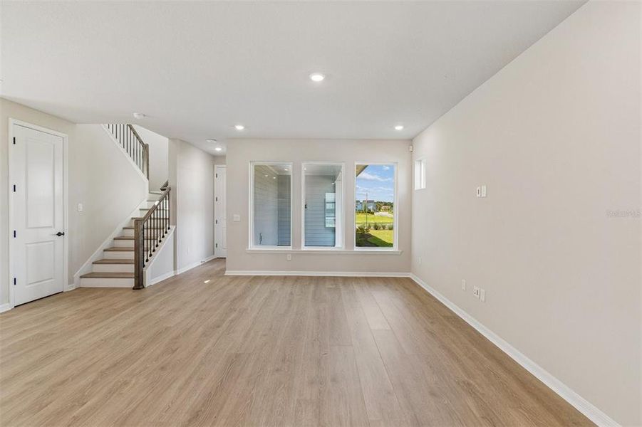 Spacious, unfurnished interior of a new home in Weslyn Park in Sunbridge 34', St. Cloud (Image 16).
