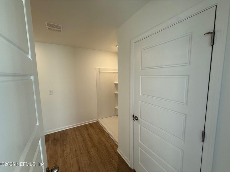 Spacious, unfurnished interior of a new home in The Arbors, Jacksonville (Image 16).