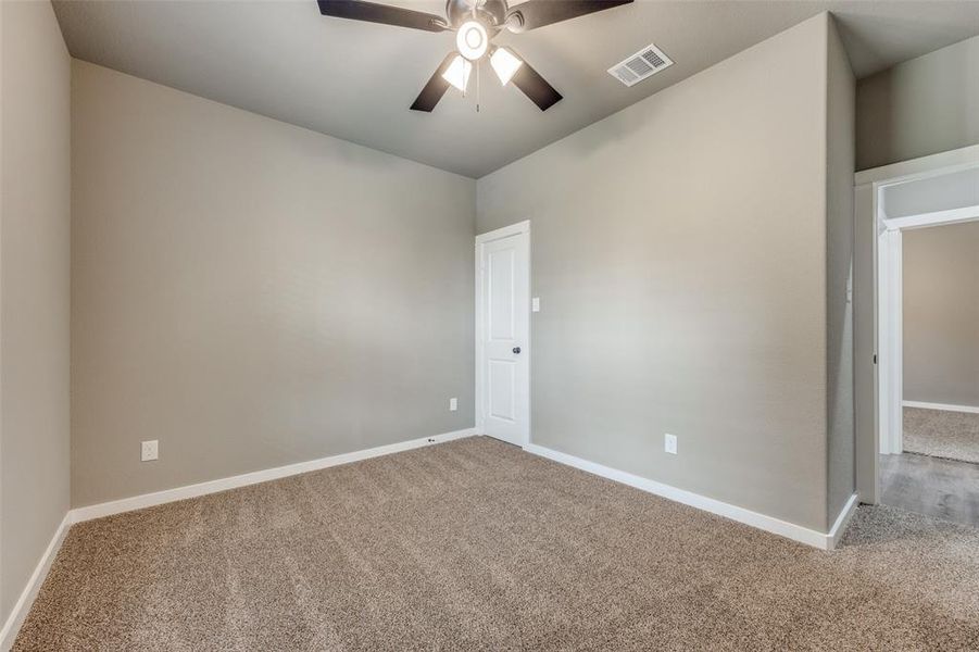 Spacious, unfurnished interior of a new home in , Wolfe City (Image 14).