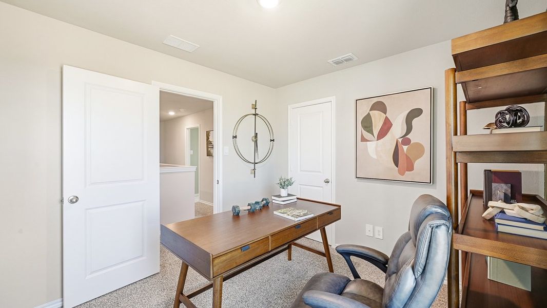 Furnished interior view inside a new home in Sunnycreek, Crowley (Image 40).