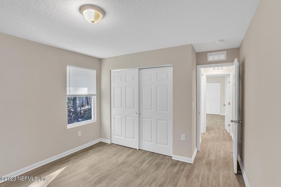 Spacious, unfurnished interior of a new home in , Jacksonville (Image 16).