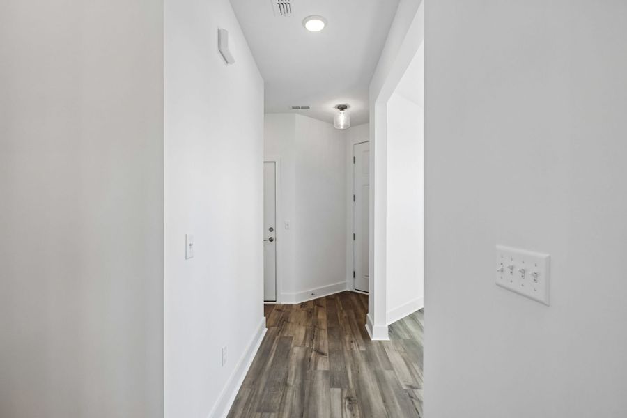 Spacious, unfurnished interior of a new home in Del Webb Barton Village, Lebanon (Image 22).