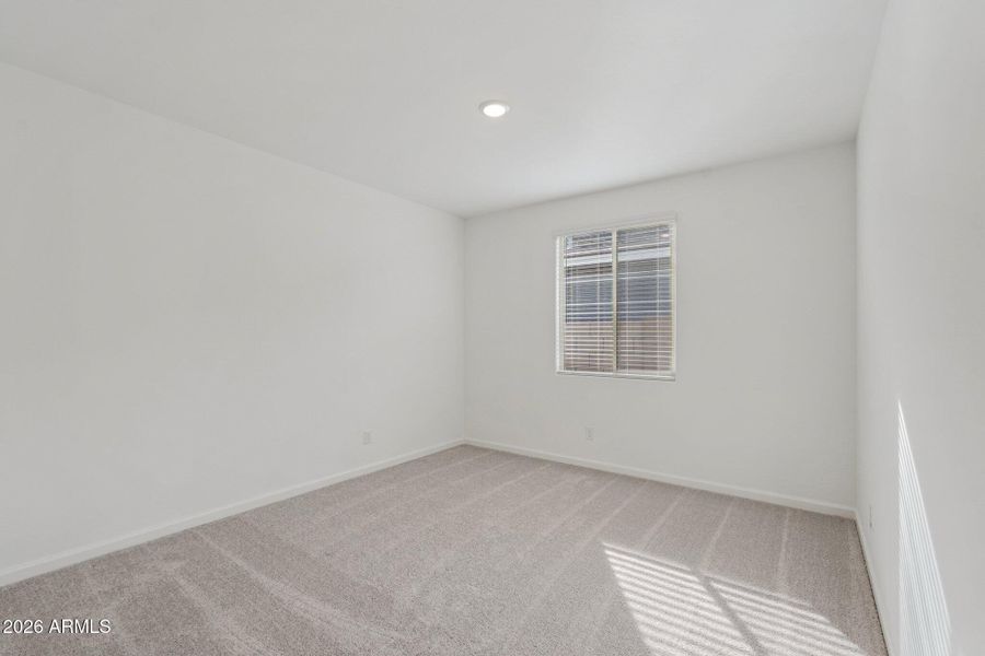 27-web-or-mls-S 95th Dr-S2201-027