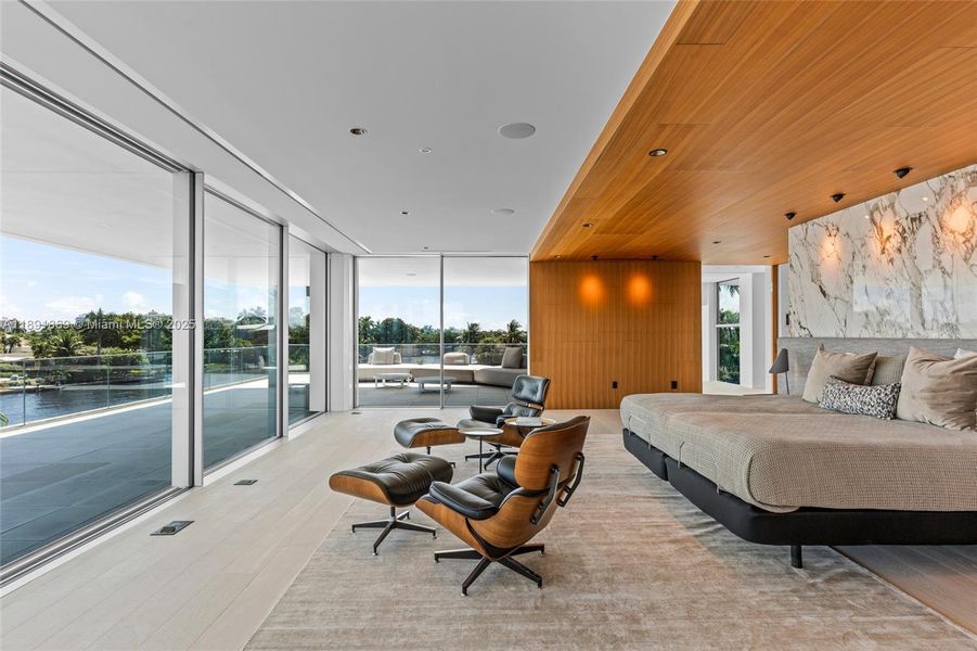 Image 58 of a home in .