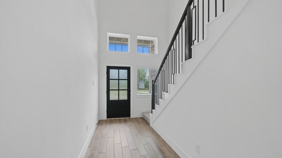 Spacious, unfurnished interior of a new home in Elyson 60's, Katy (Image 13).