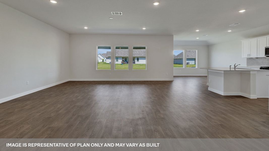 Spacious, unfurnished interior of a new home in Hartland Ranch, Lockhart (Image 15).