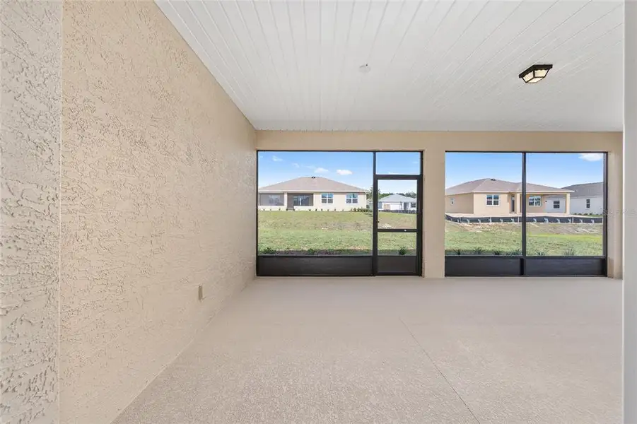 Exterior details and patio area of a home in , Ocala (Image 4).