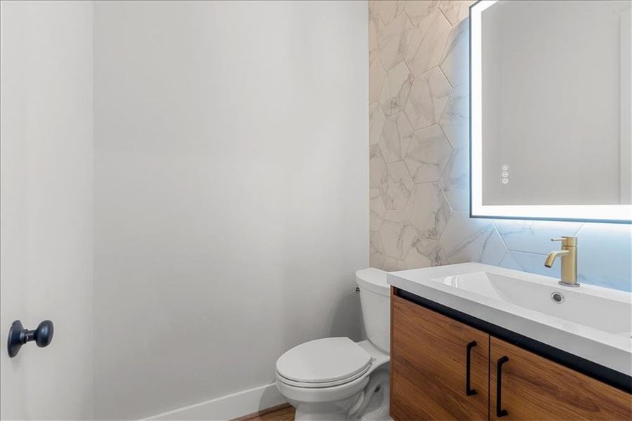 Furnished interior view inside a new home in , Atlanta (Image 17).