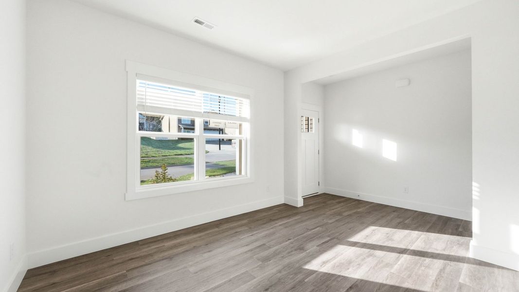 Spacious, unfurnished interior of a new home in Polo Fields, Kingsport (Image 34).