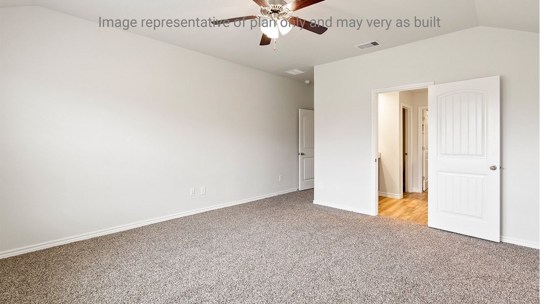 Spacious, unfurnished interior of a new home in Royal Oak South, Corpus Christi (Image 27).
