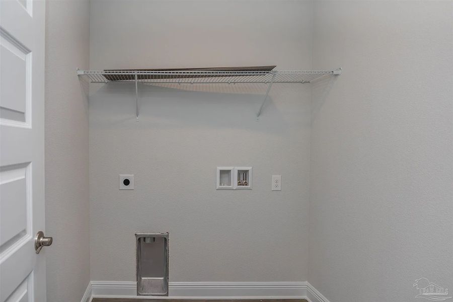 Spacious, unfurnished interior of a new home in Emmaline Gardens, Milton (Image 19). Spacious, unfurnished interior of a new home in Emmaline Gardens, Milton (Image 19).