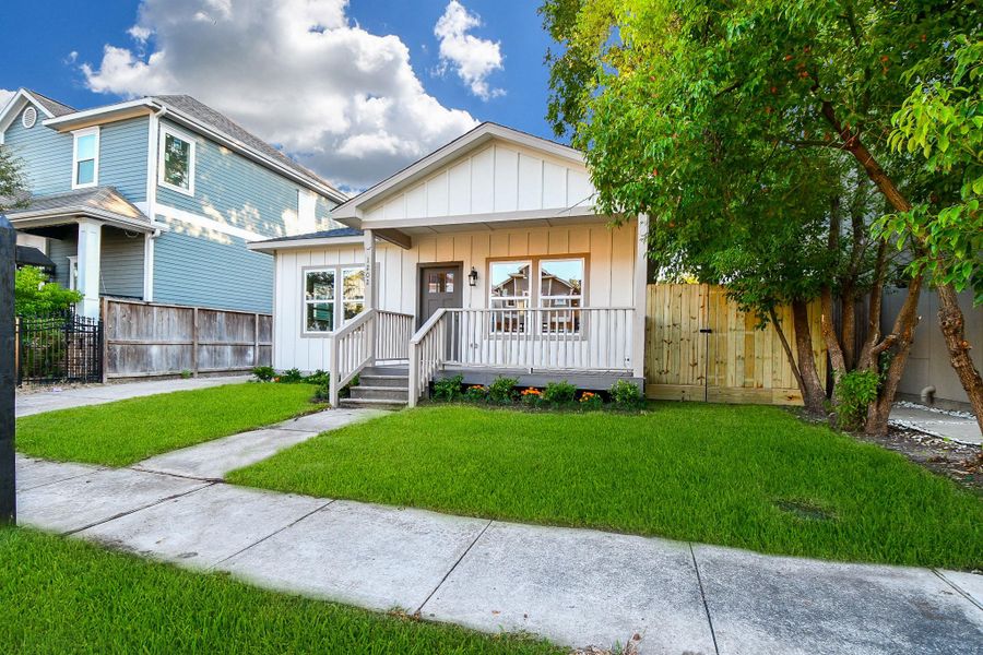 Exterior details and patio area of a home in , Houston (Image 26). Exterior details and patio area of a home in , Houston (Image 26).