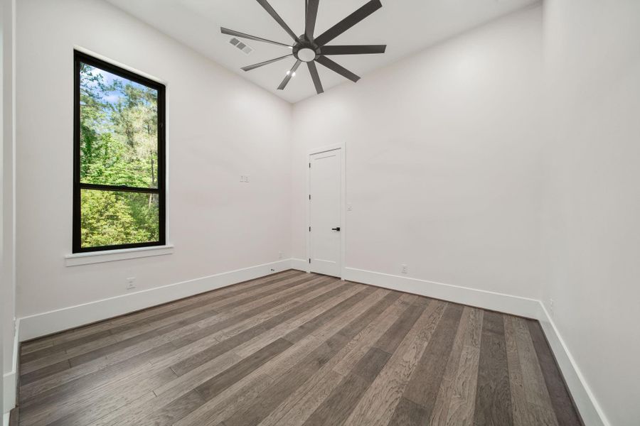 Spacious, unfurnished interior of a new home in , Montgomery (Image 39).