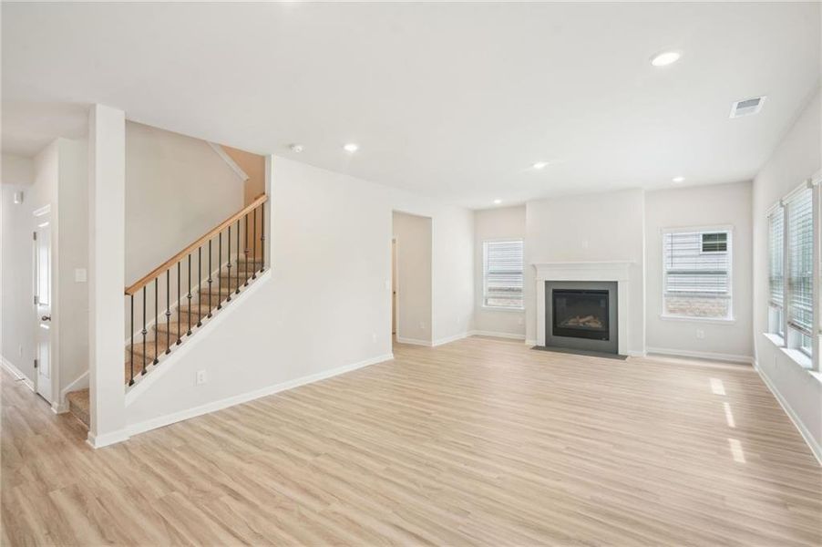 Spacious, unfurnished interior of a new home in Westmont Preserve, Powder Springs (Image 22). Spacious, unfurnished interior of a new home in Westmont Preserve, Powder Springs (Image 22).